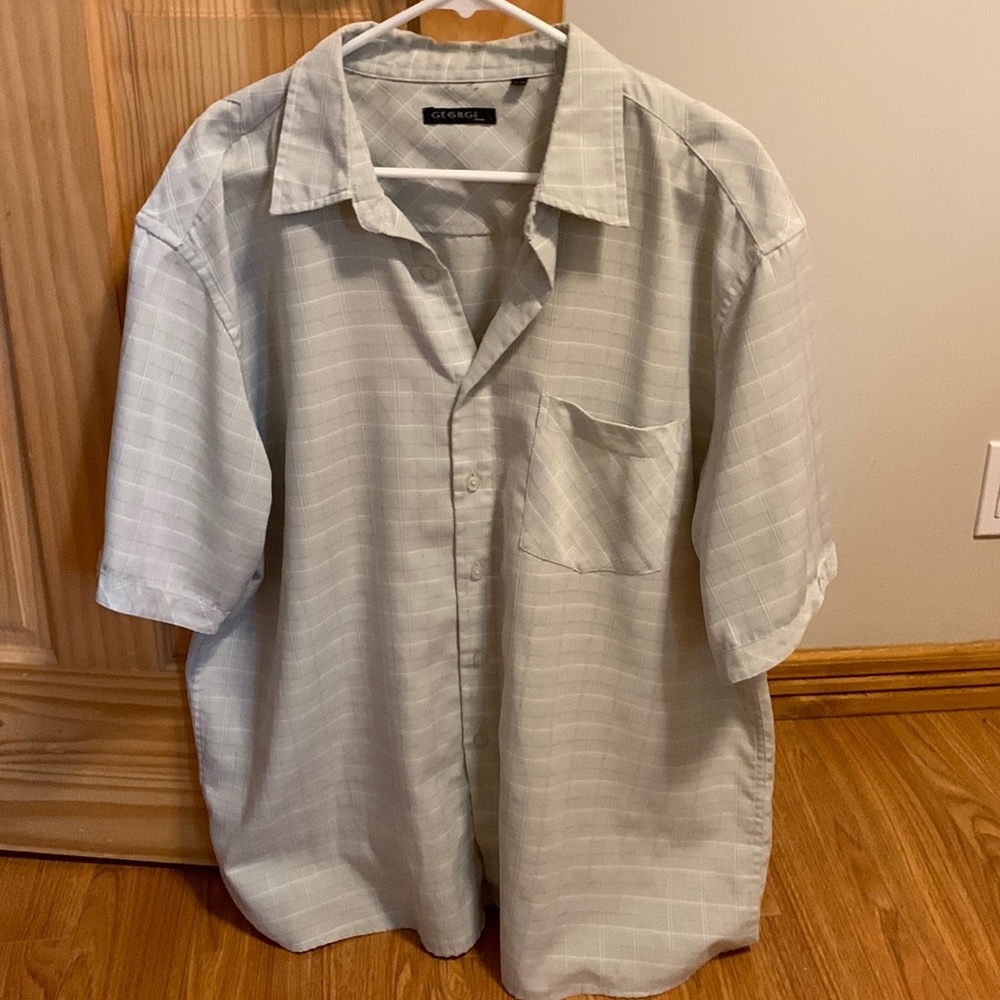 Men’s XL Button Down